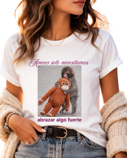 Solo Necesitamos Abrazar Algo Fuerte