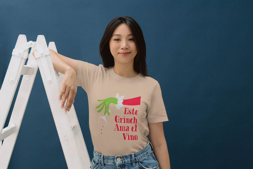 Este Grinch Ama El Vino T-Shirt